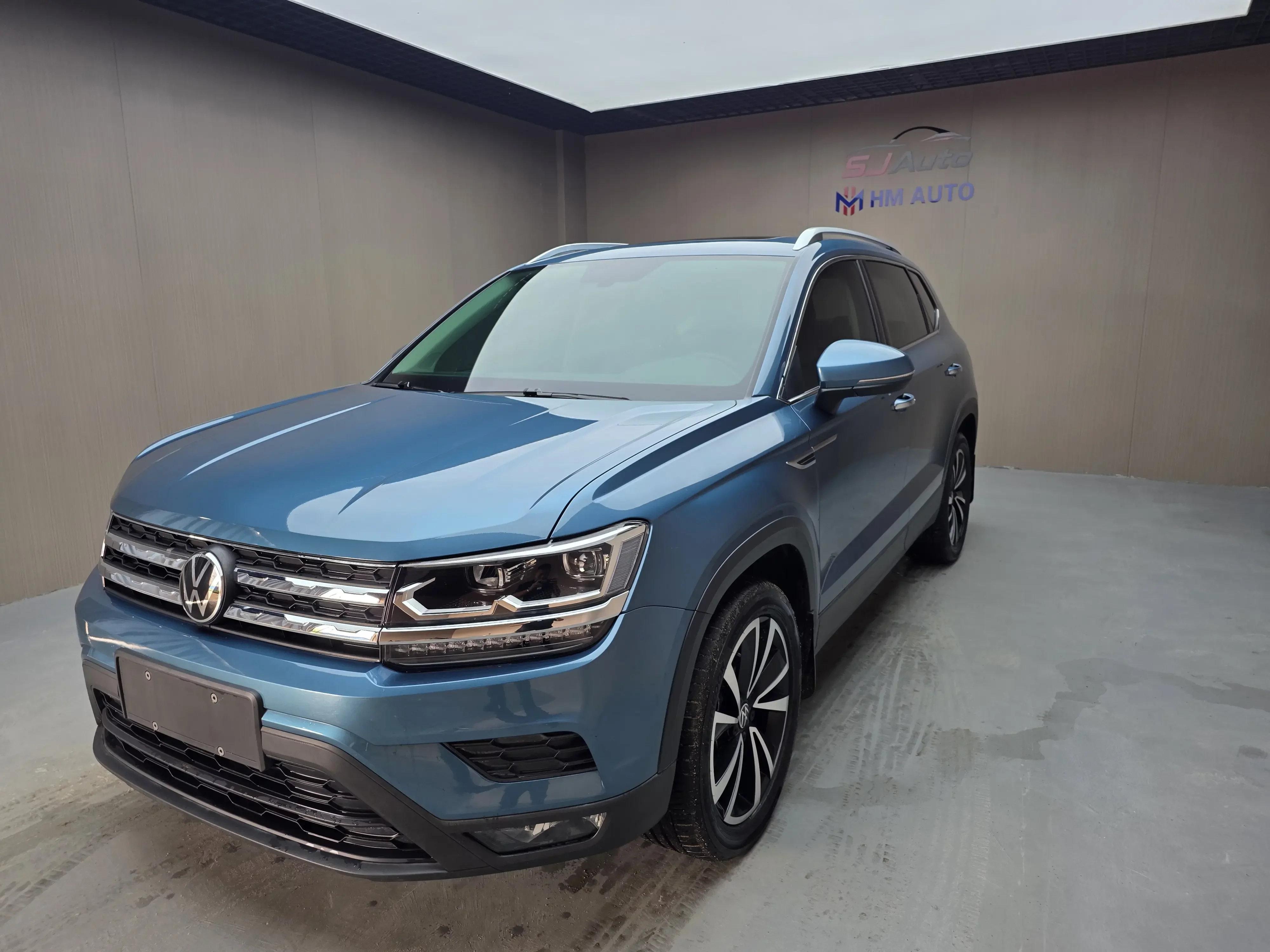 Volkswagen Tharu