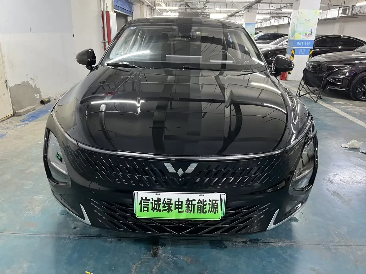 Wuling Starlight PHEV