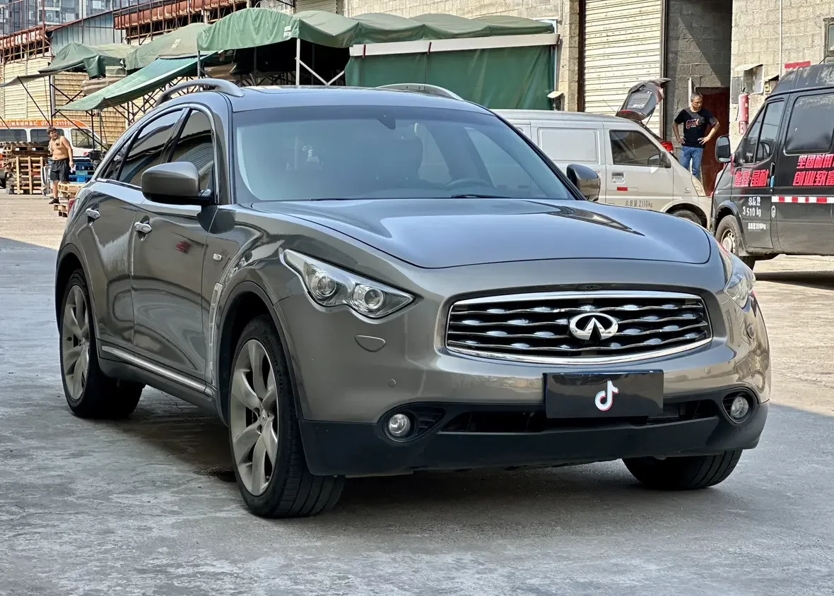 Infiniti FX
