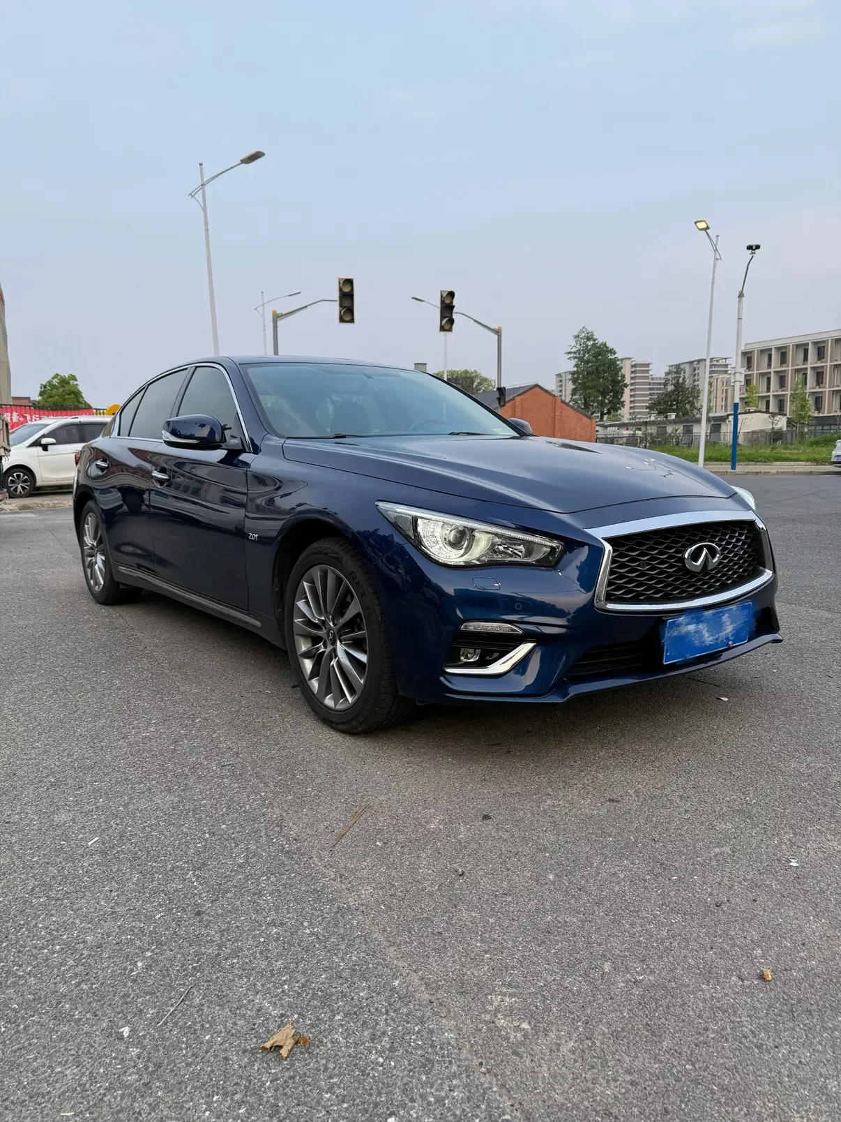 Infiniti Q50L