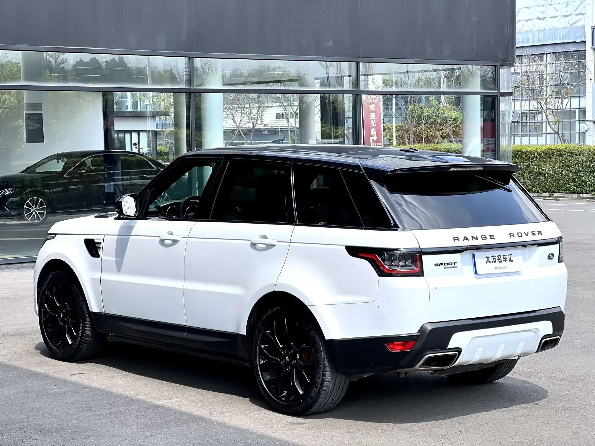 Land Rover range rover