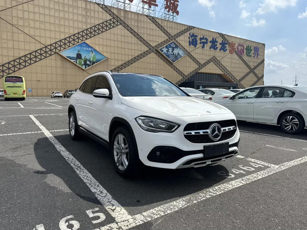 Mercedes-Benz GLA