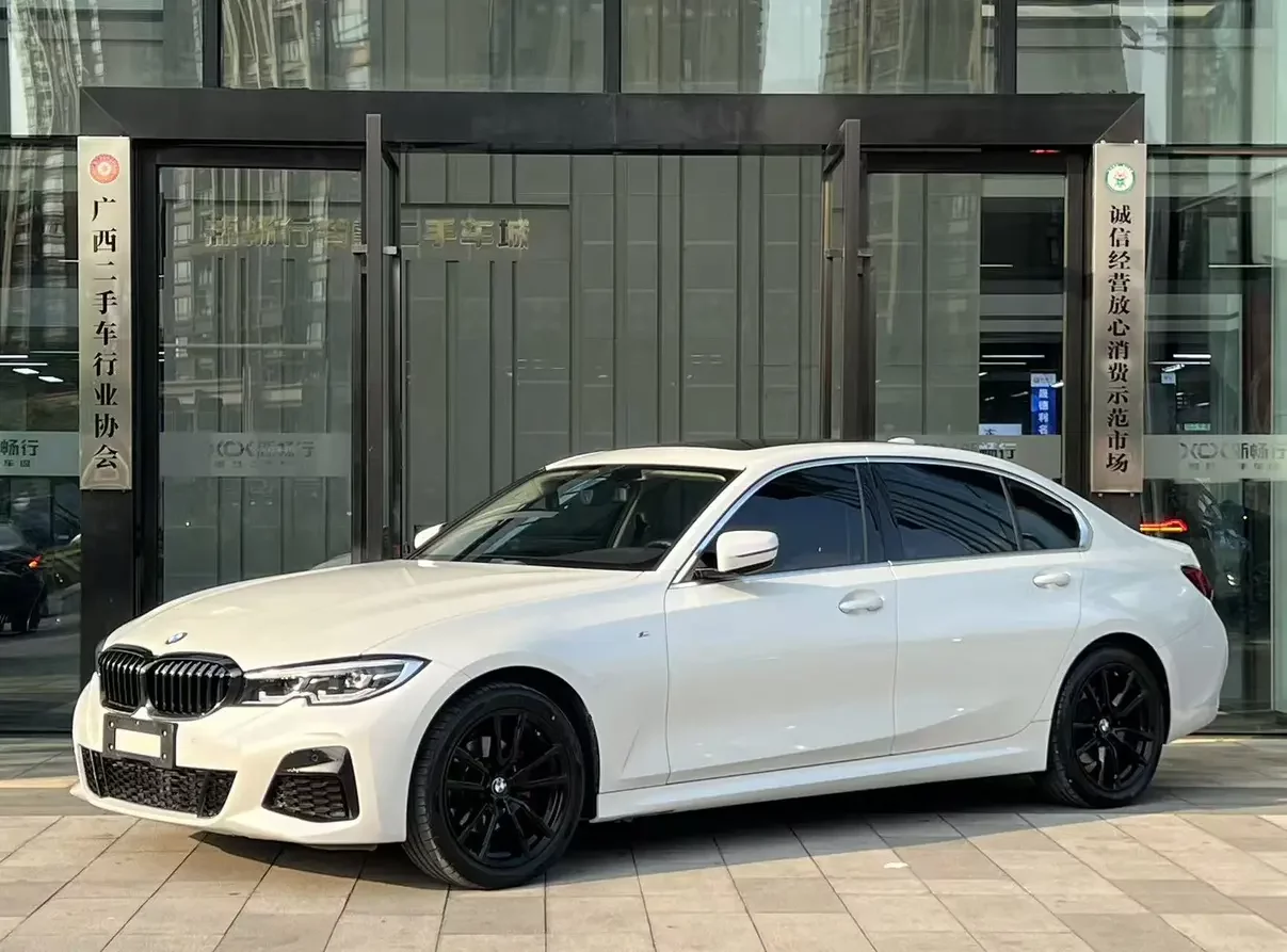 BMW 3-SERIES