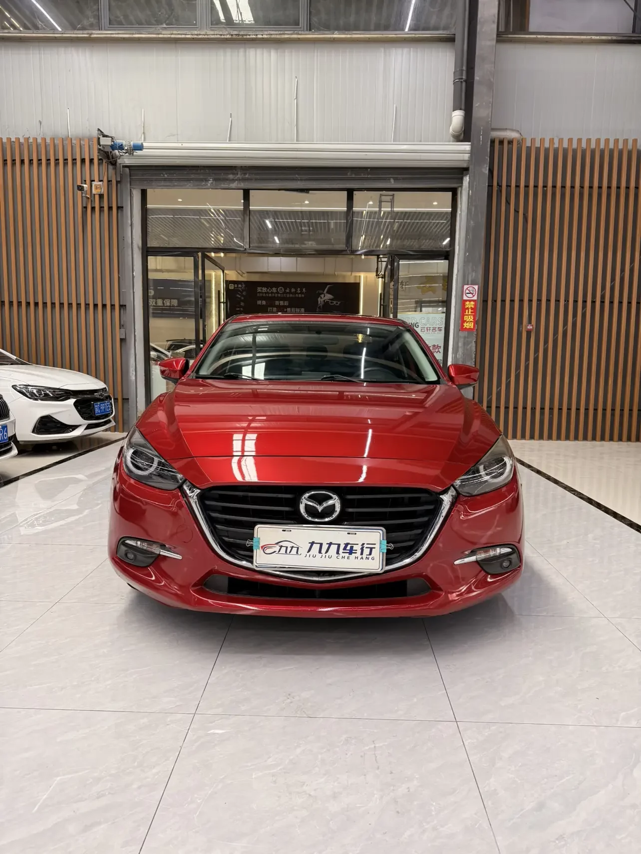 Mazda Axela (3)