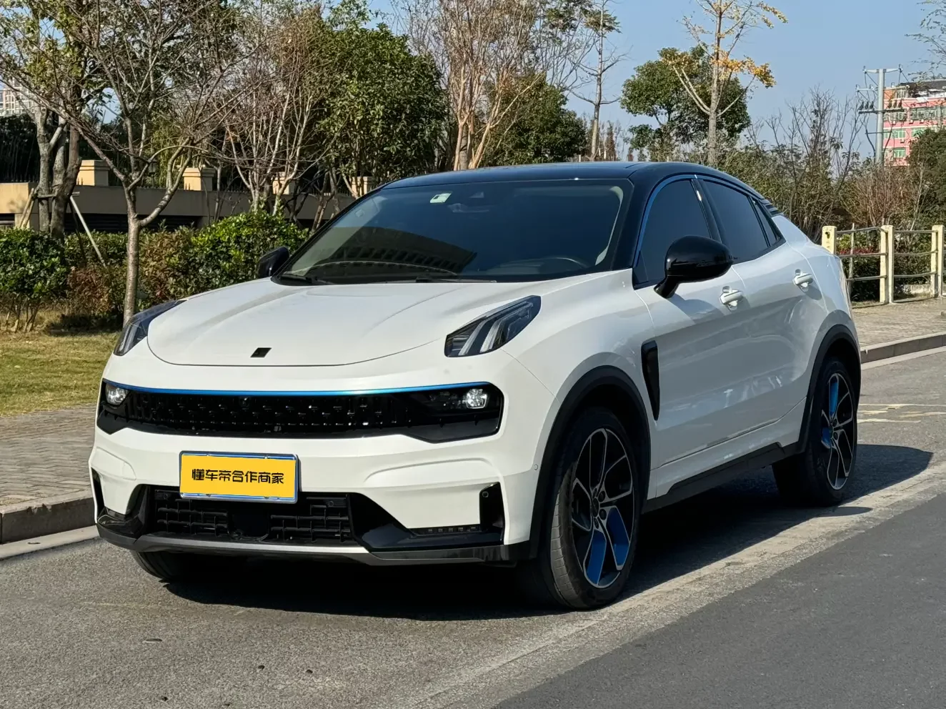 Lynk & Co 05