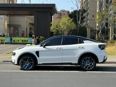 Lynk & Co 05