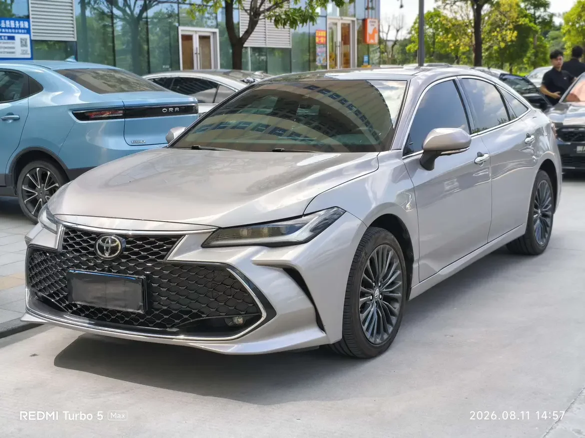 Toyota Avalon (asian dragon)