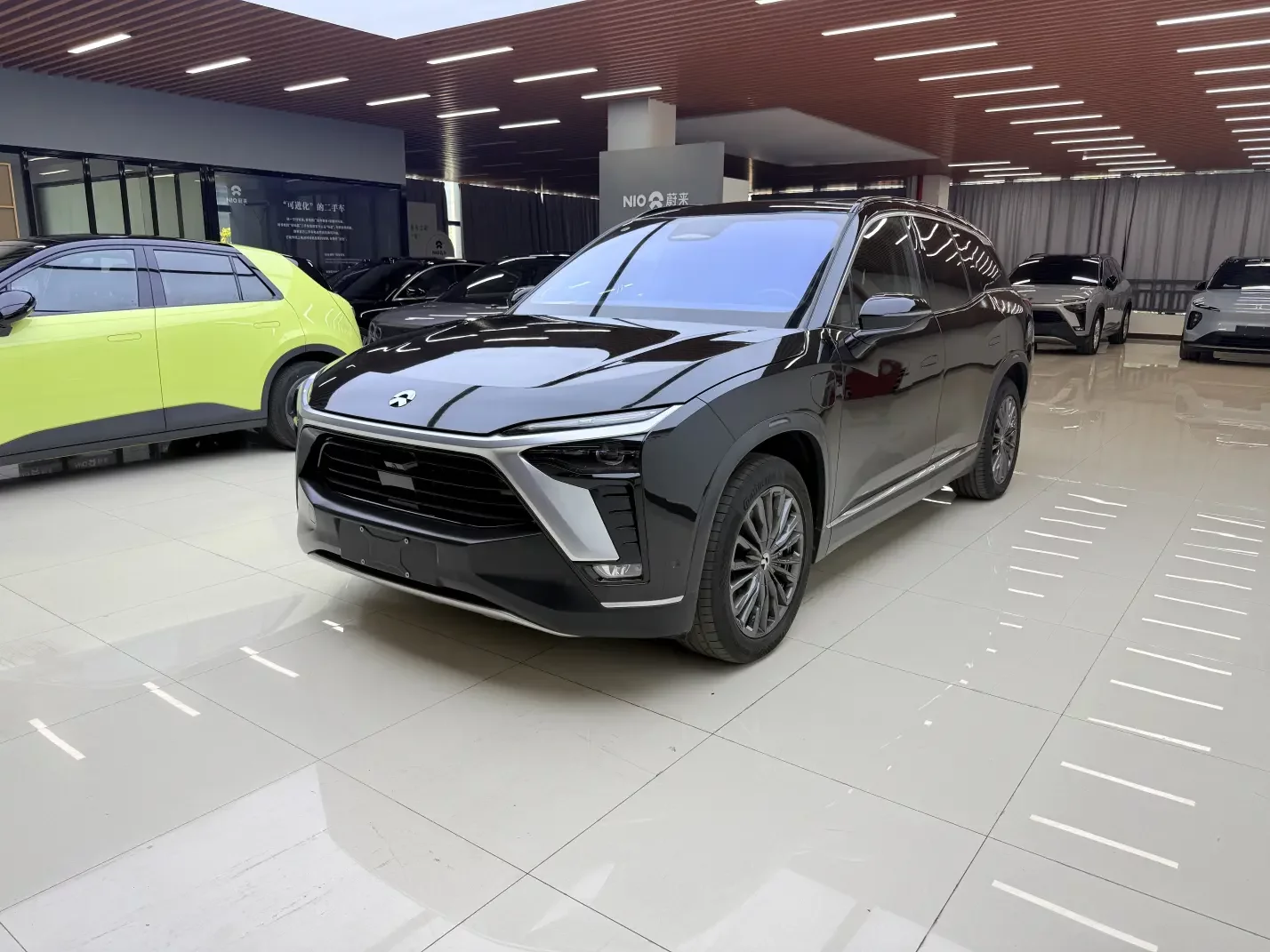 NIO ES8
