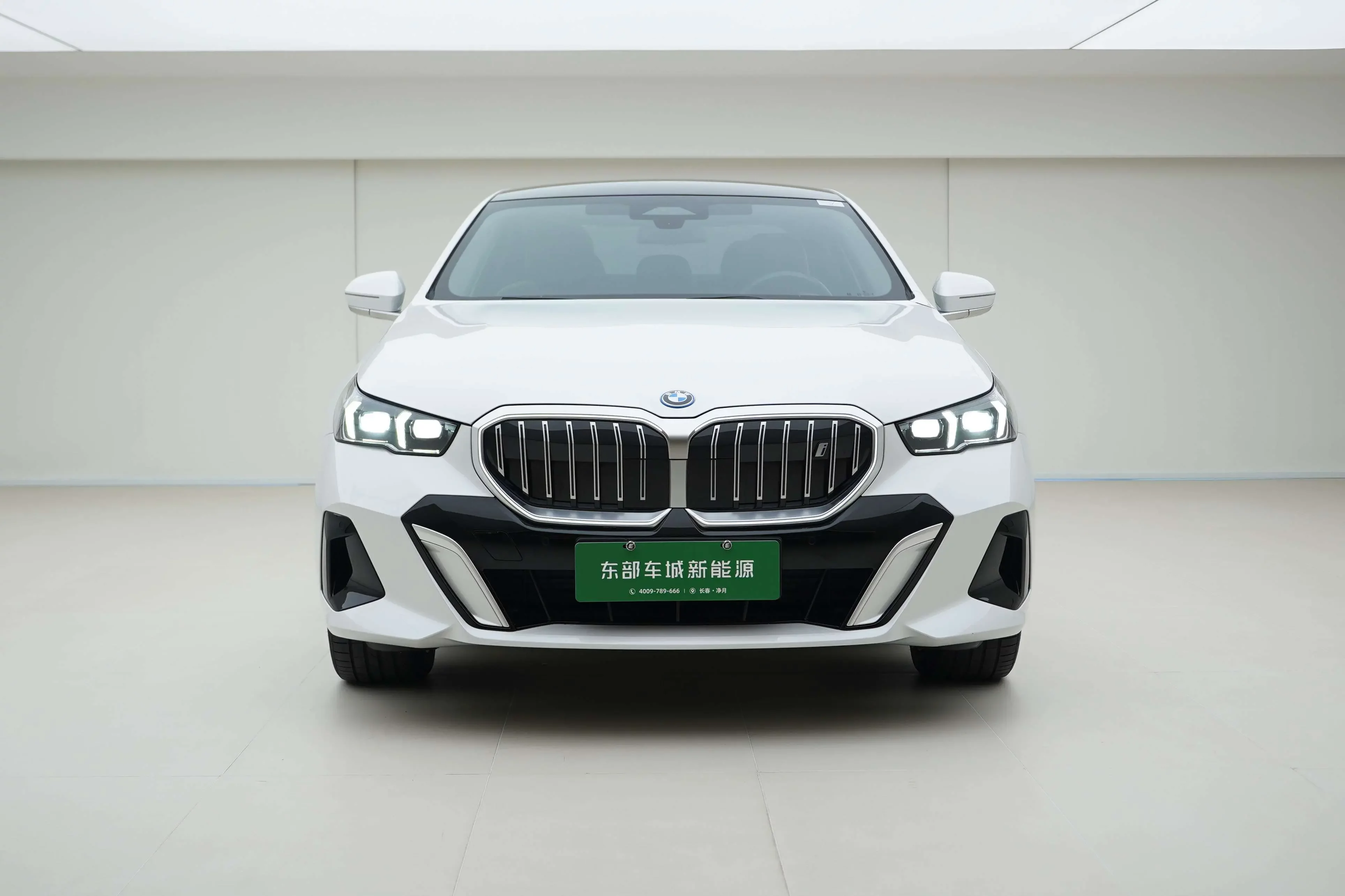 BMW i5