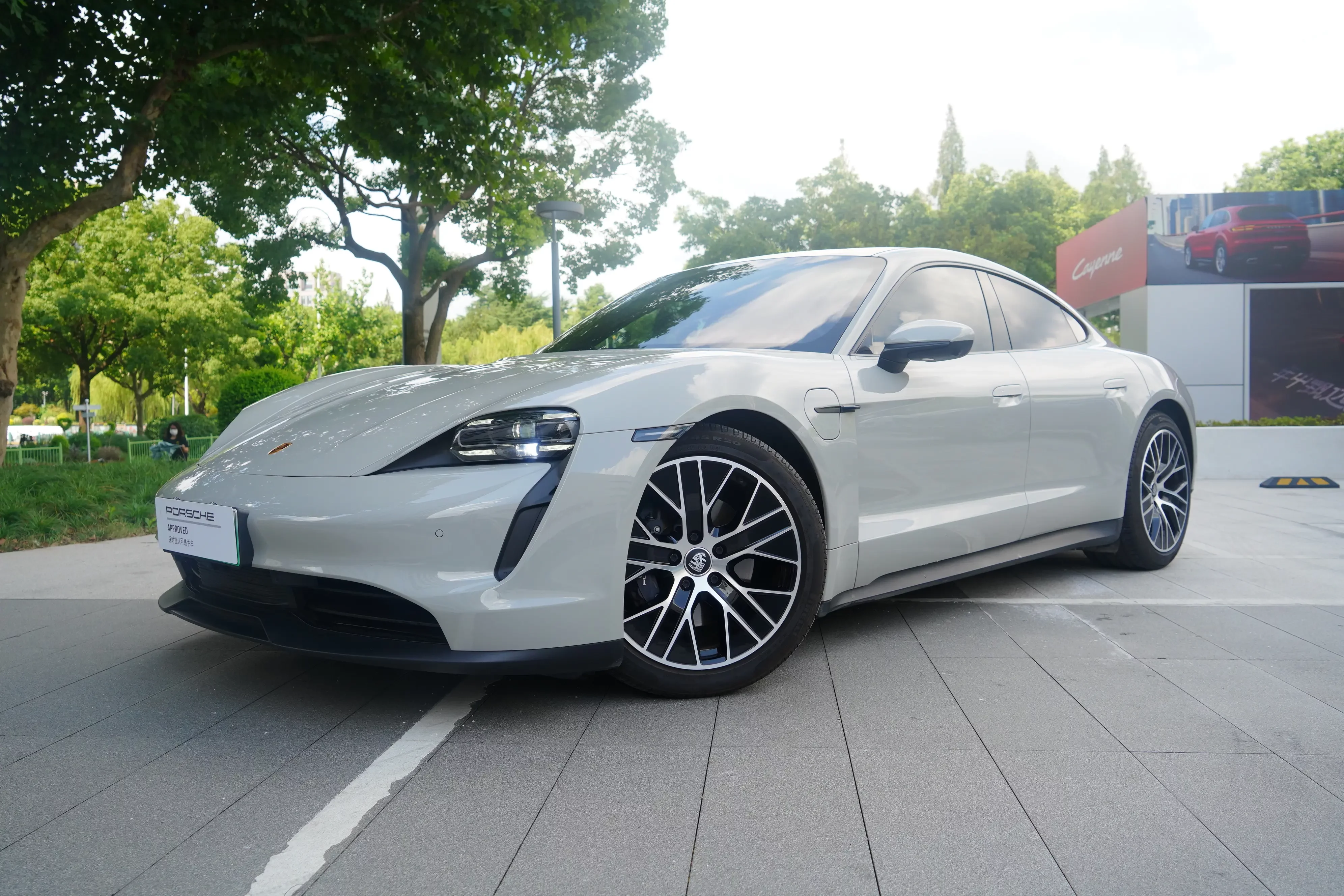 Porsche Taycan