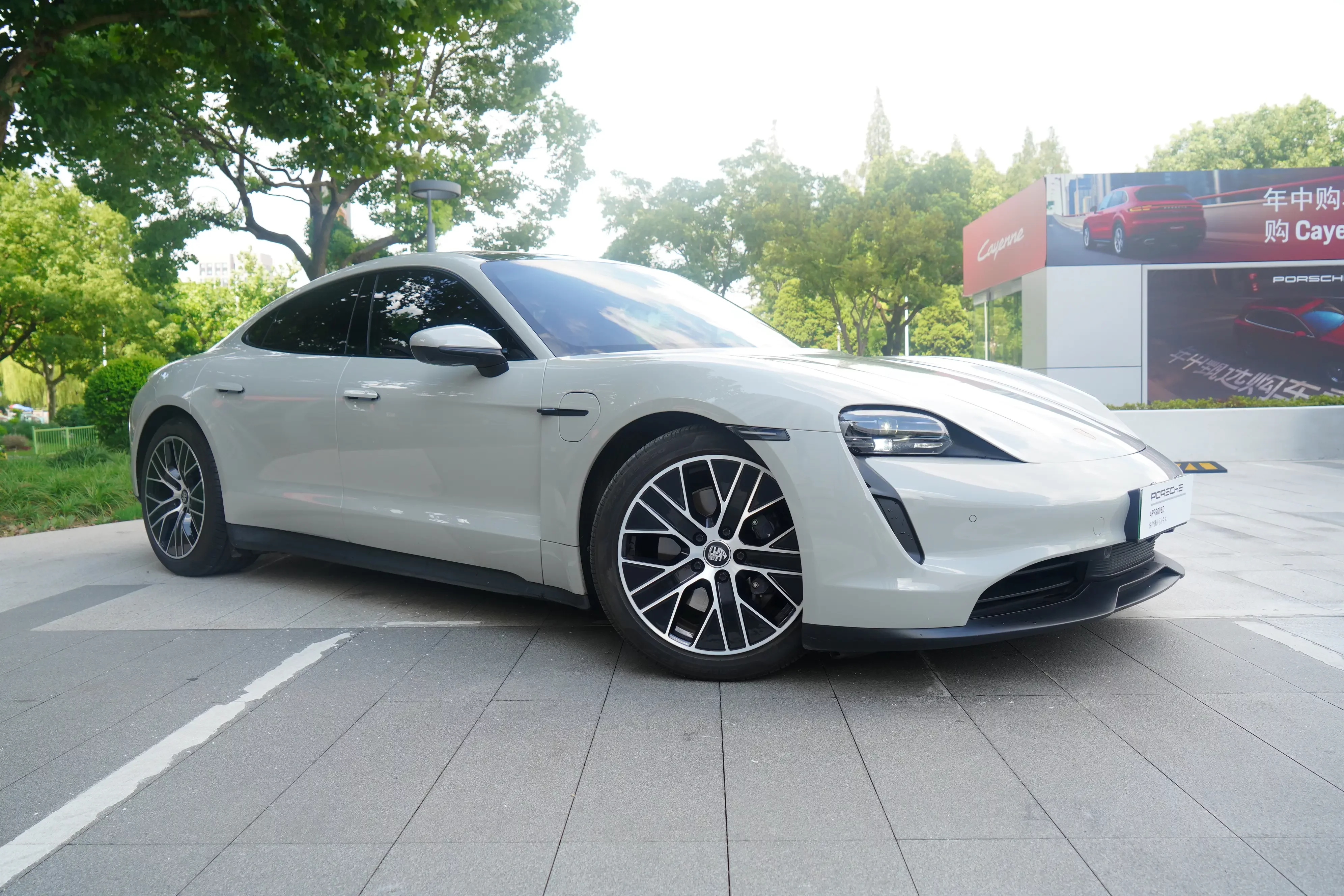 Porsche Taycan