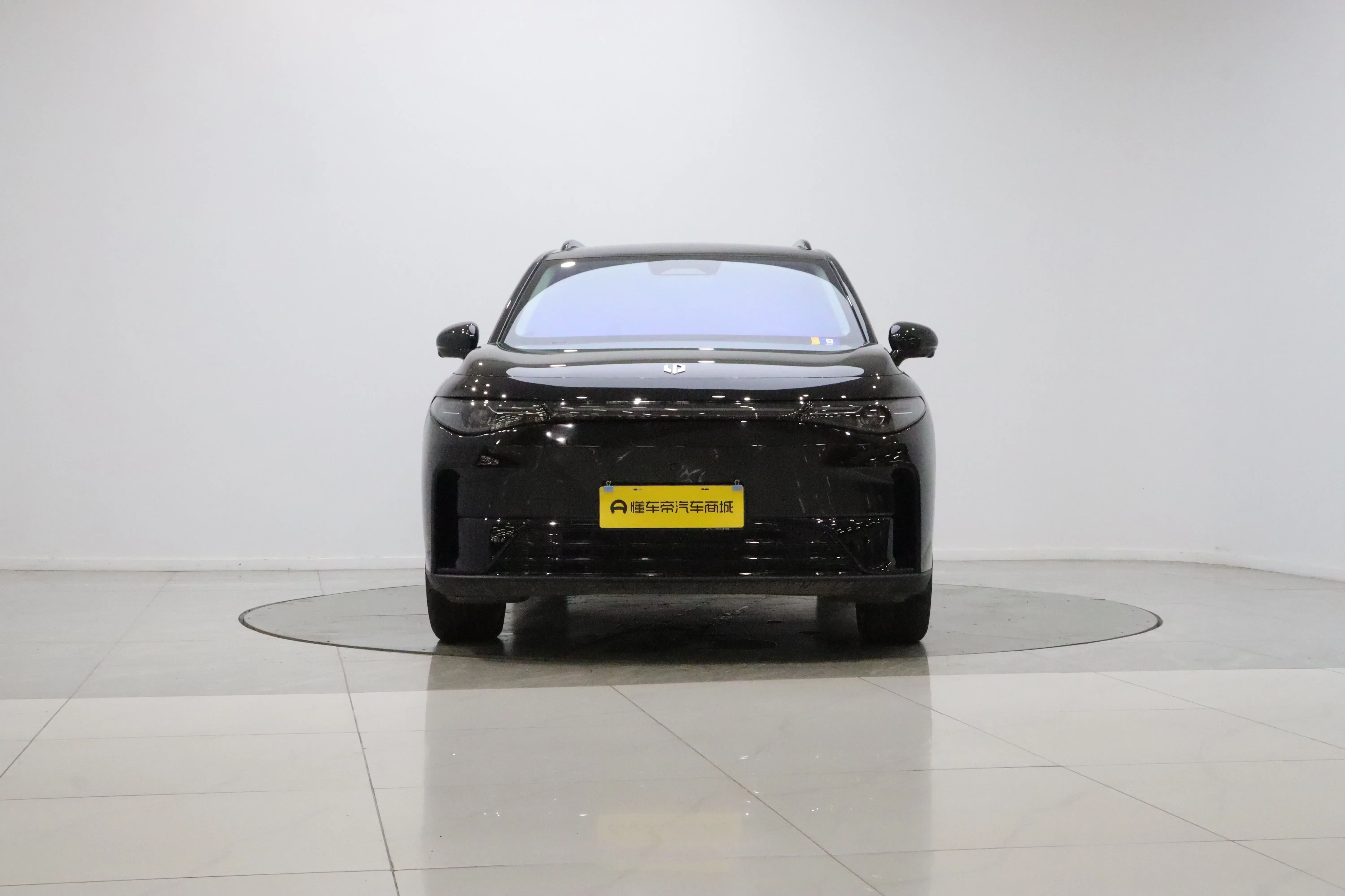 Leapmotor C16