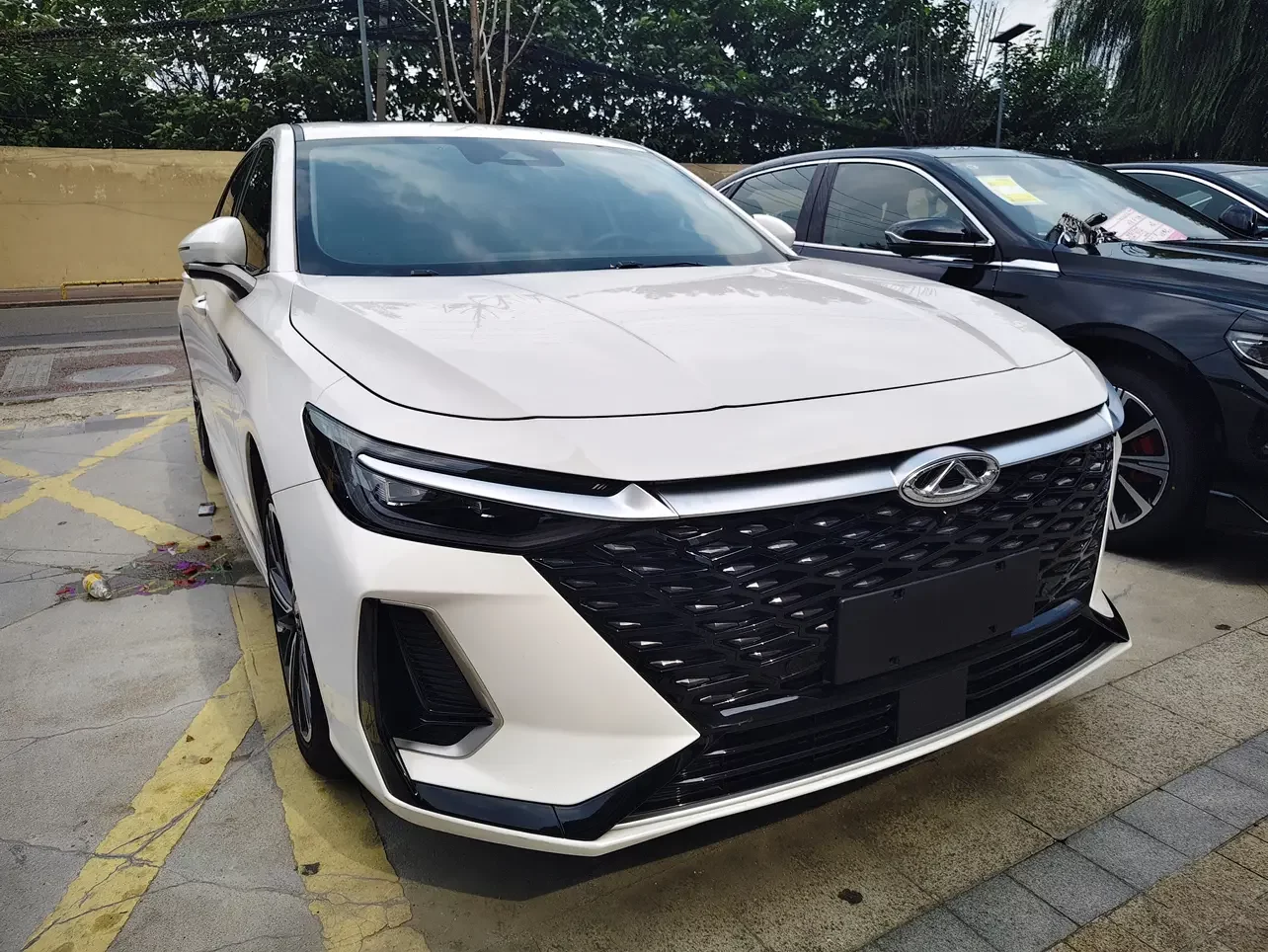 Chery Arrizo 8