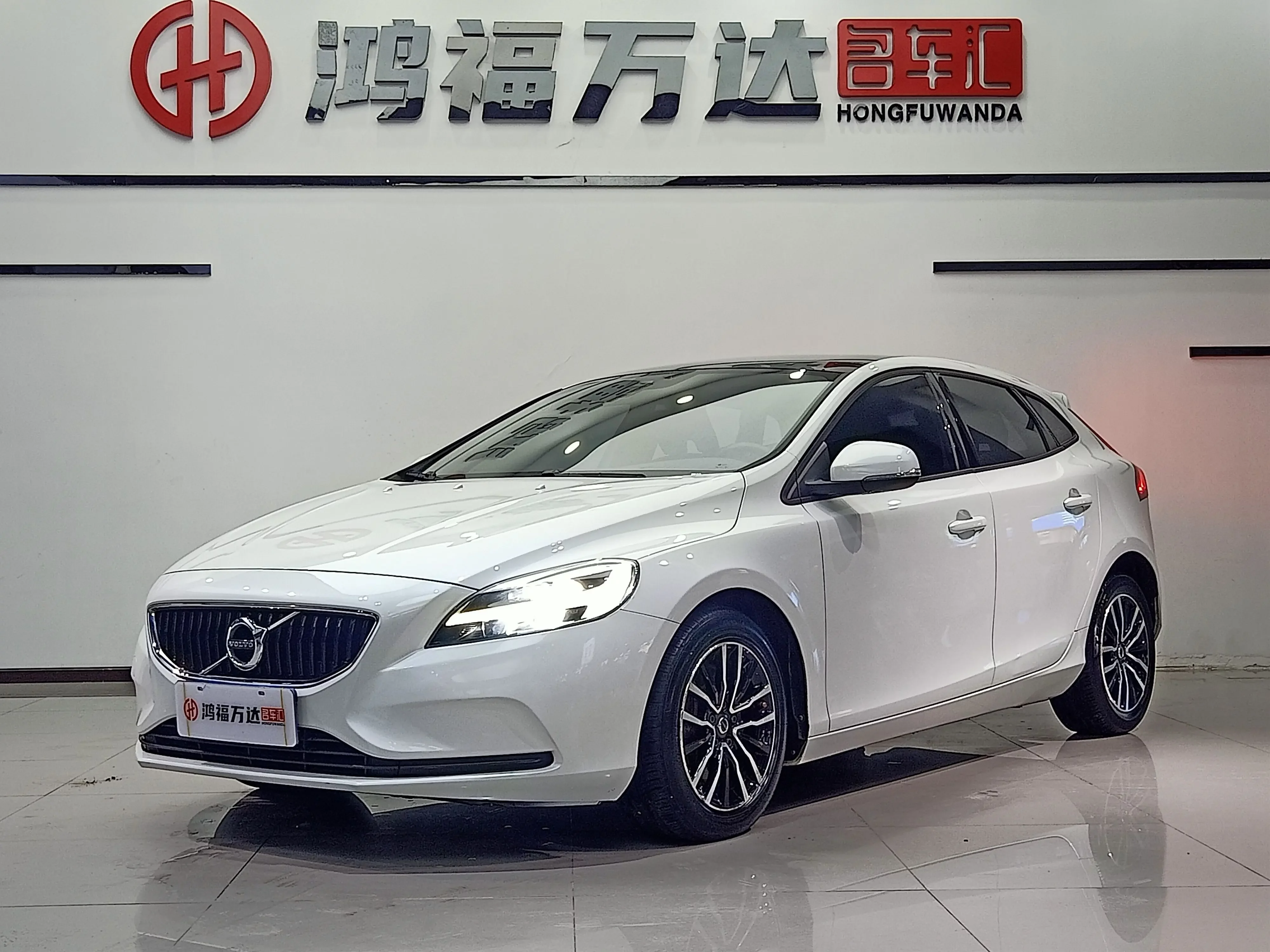Volvo V40