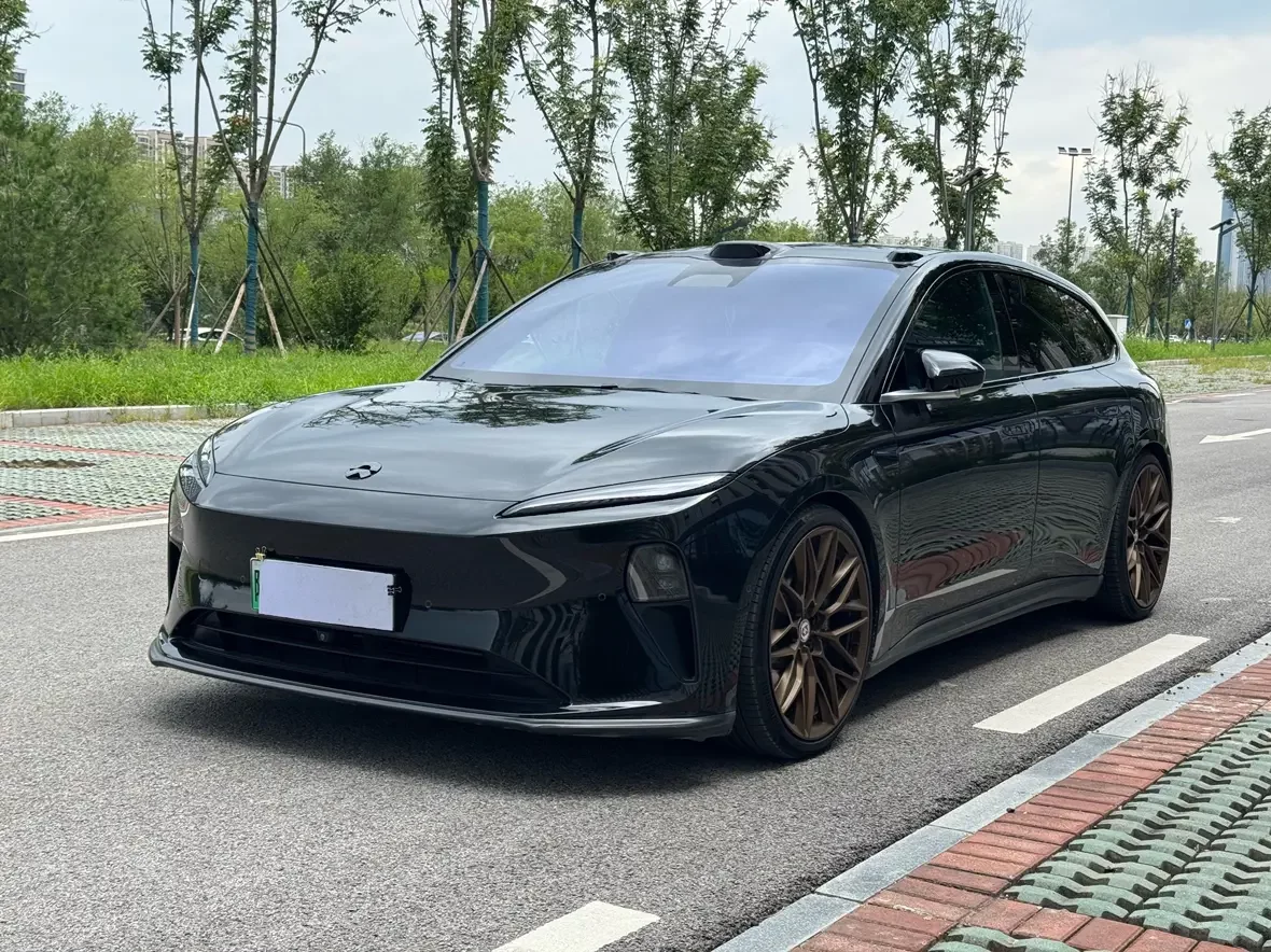 NIO ET5T