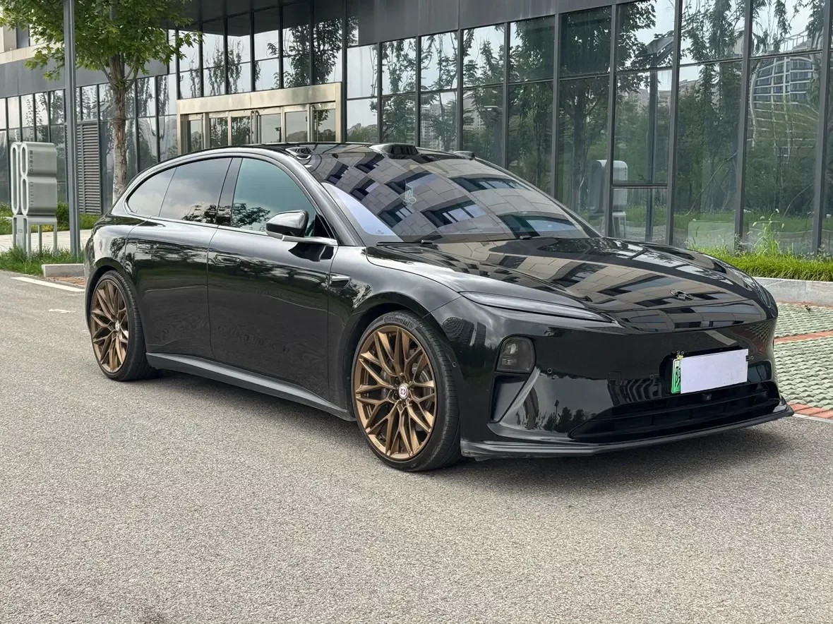 NIO ET5T
