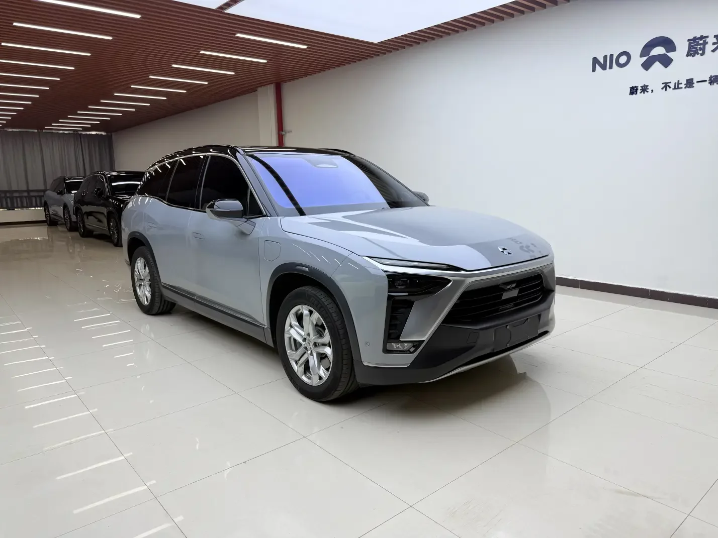 NIO ES8