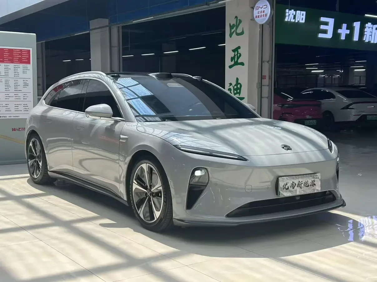 NIO ET5T