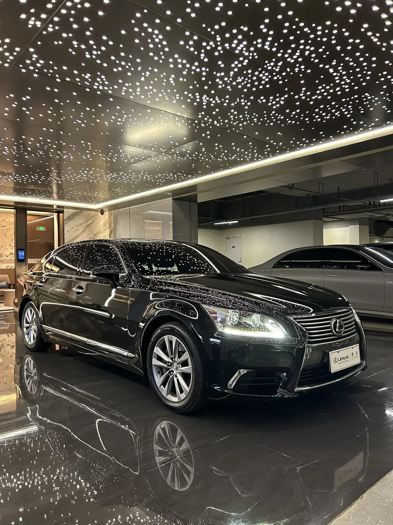 Lexus LS