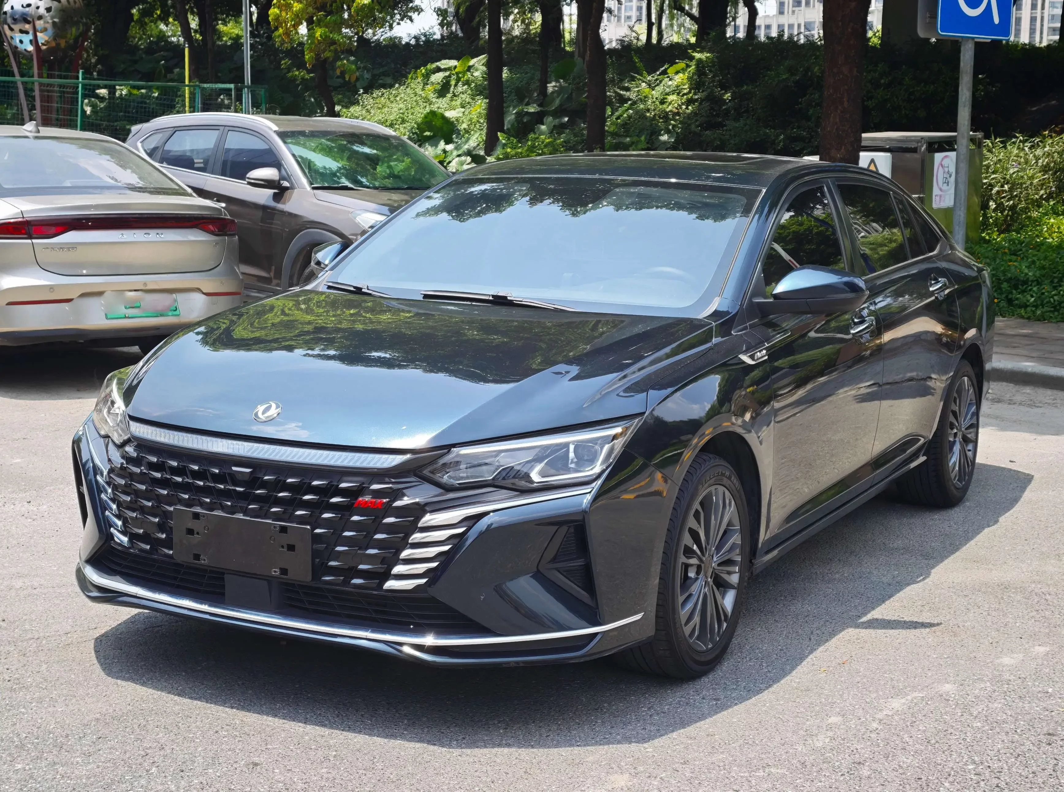 Dongfeng Yixuan MAX
