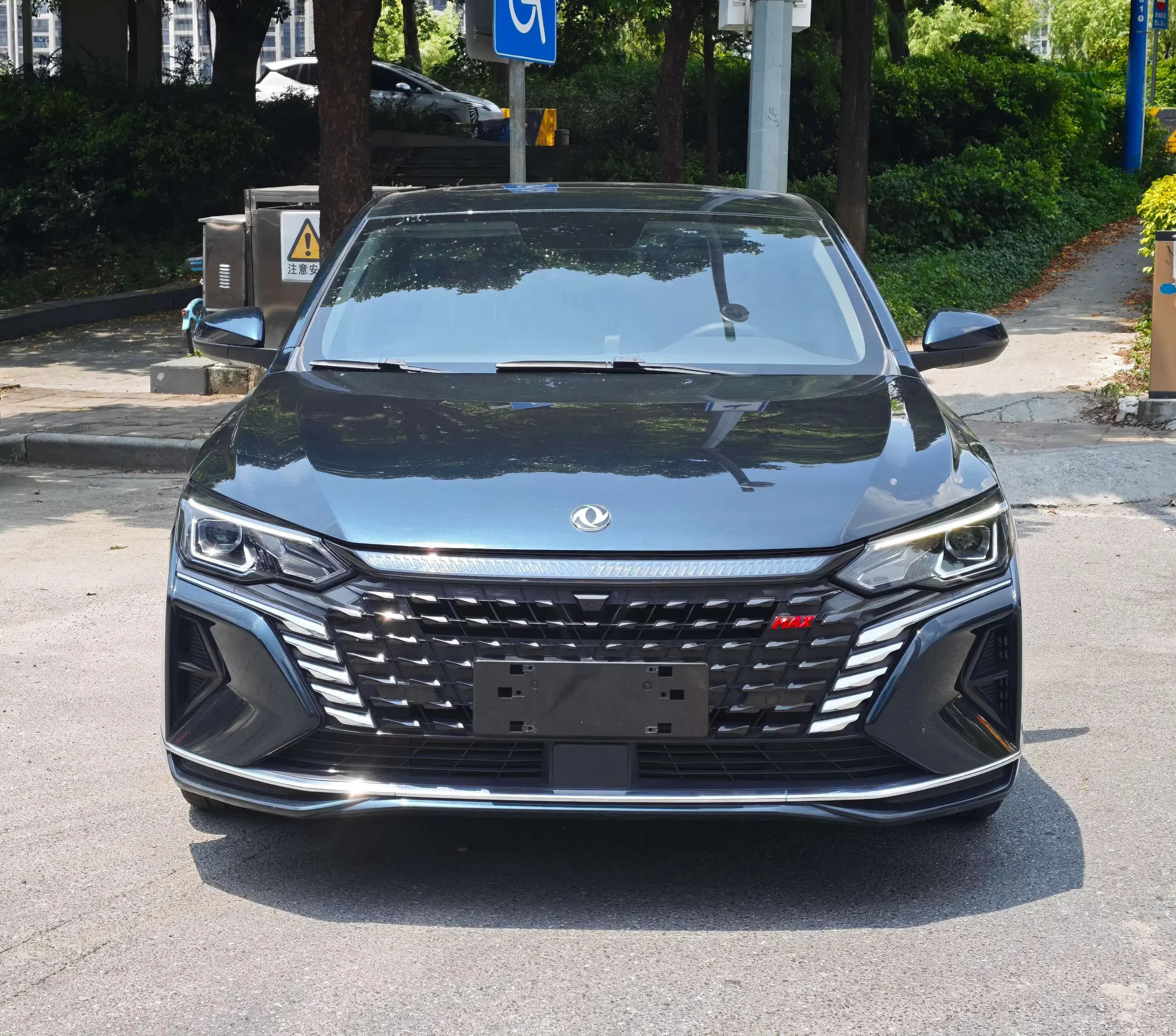 Dongfeng Yixuan MAX
