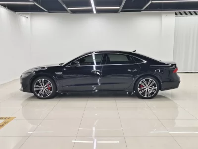 Audi A7L