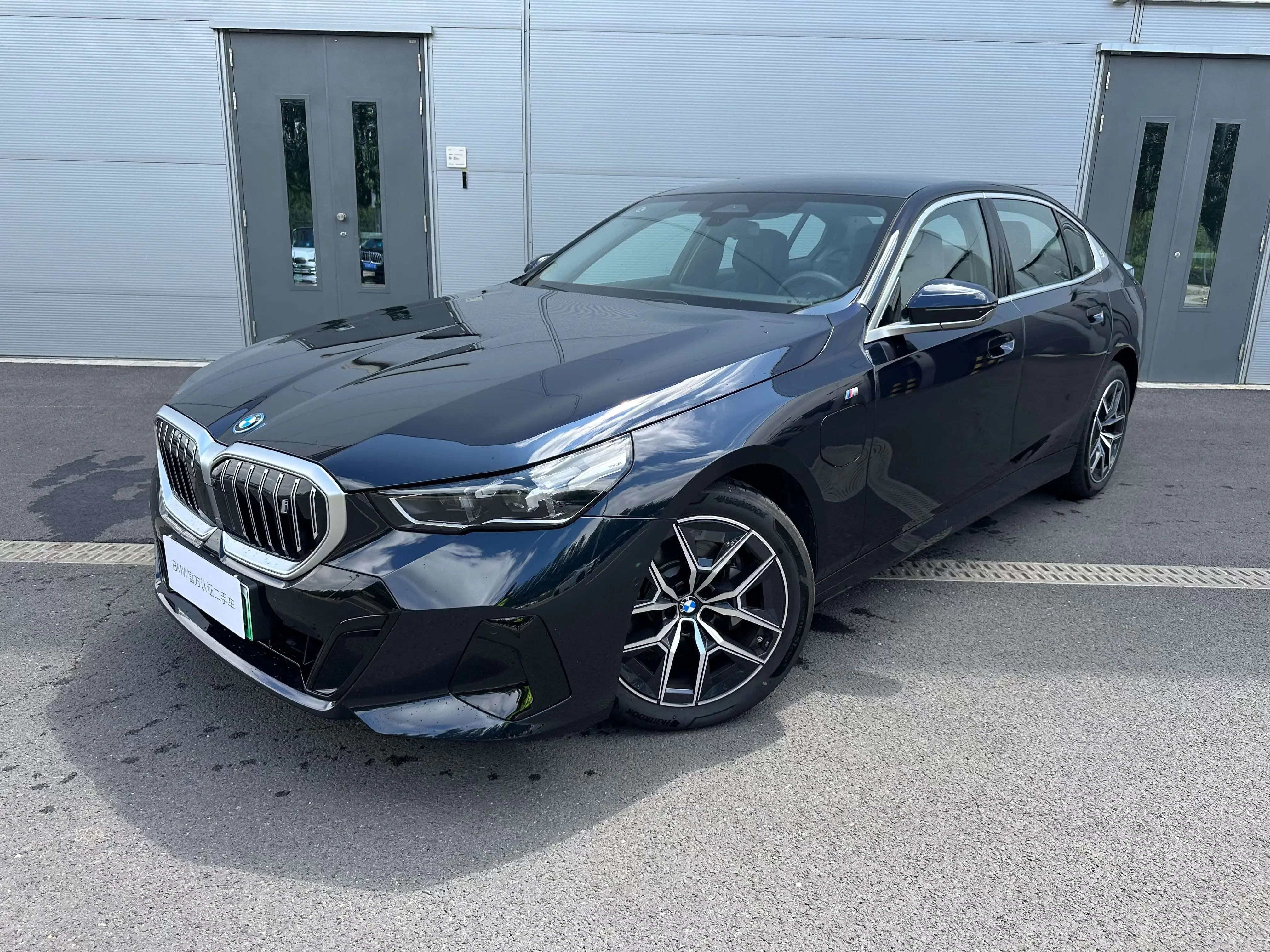 BMW i5