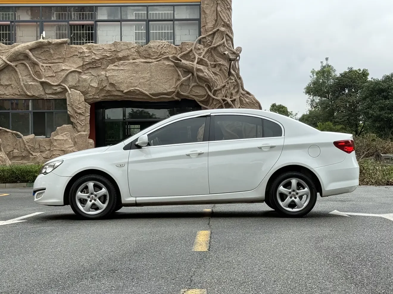 Roewe 350