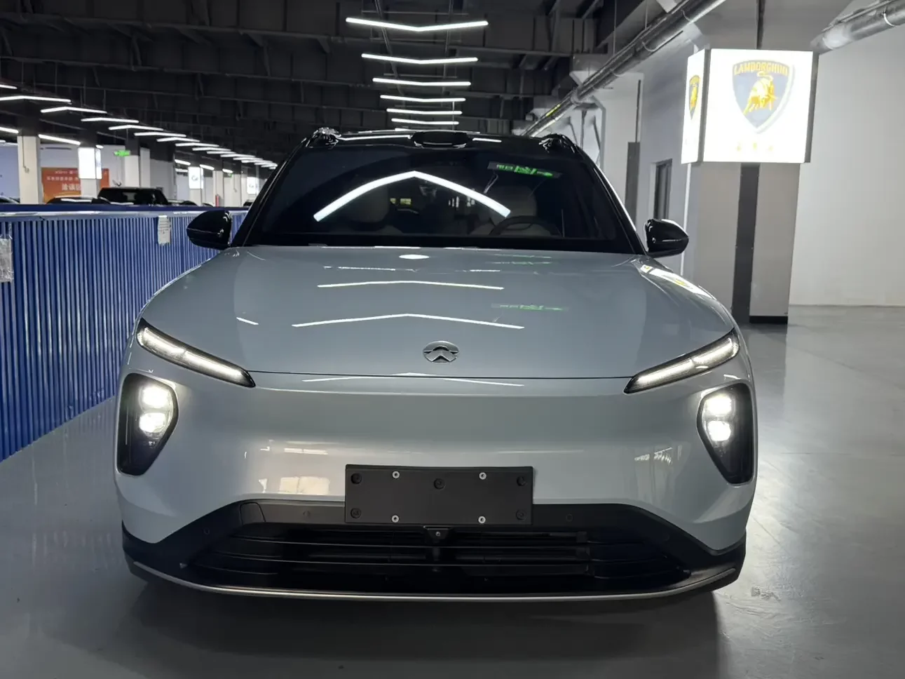 NIO ES6