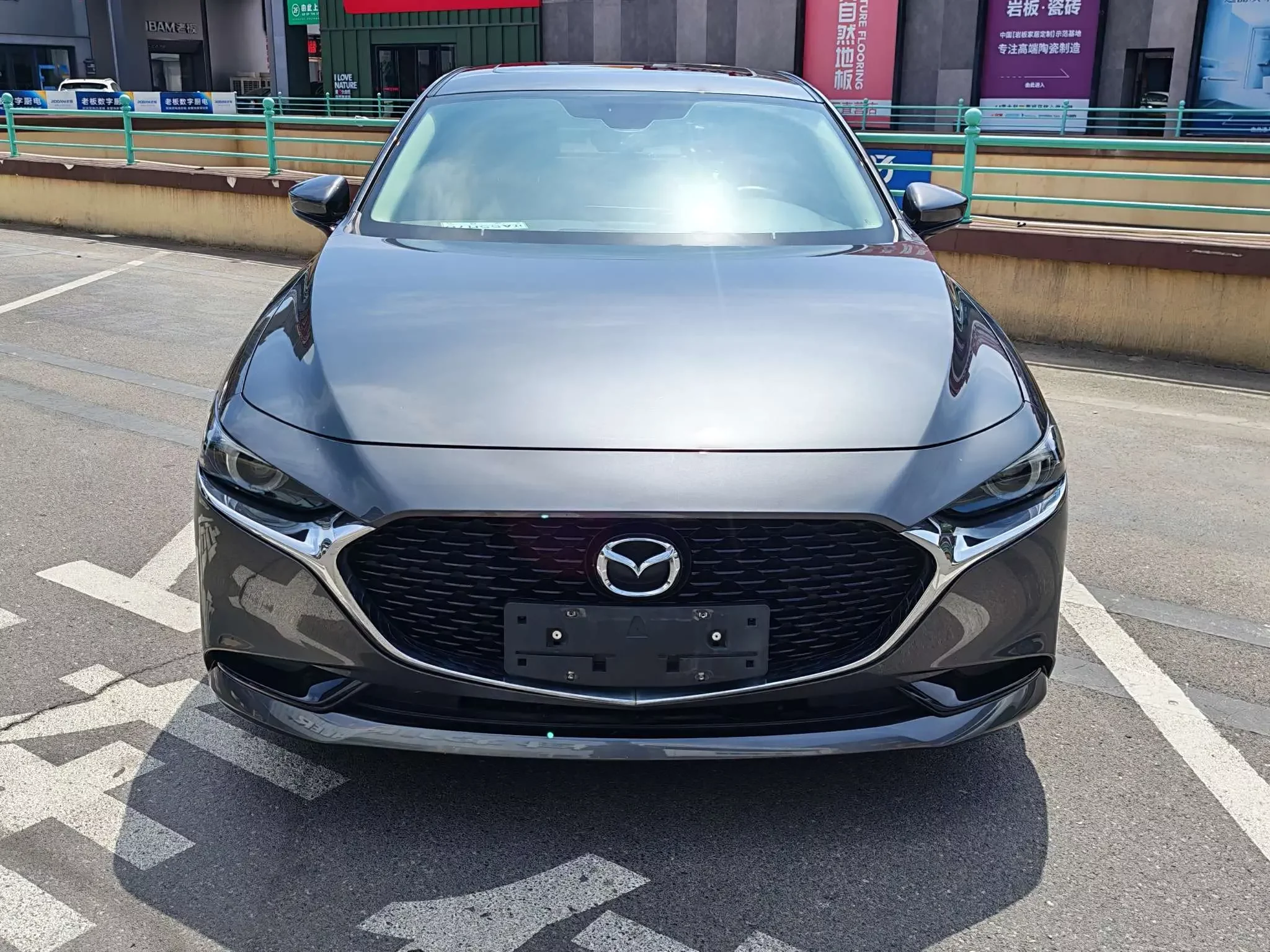 Mazda Axela (3)