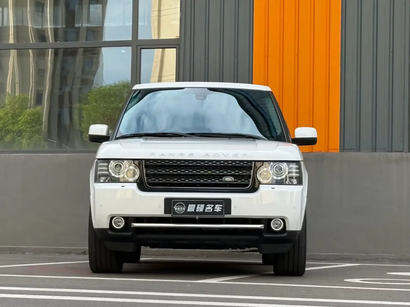 Land Rover range rover