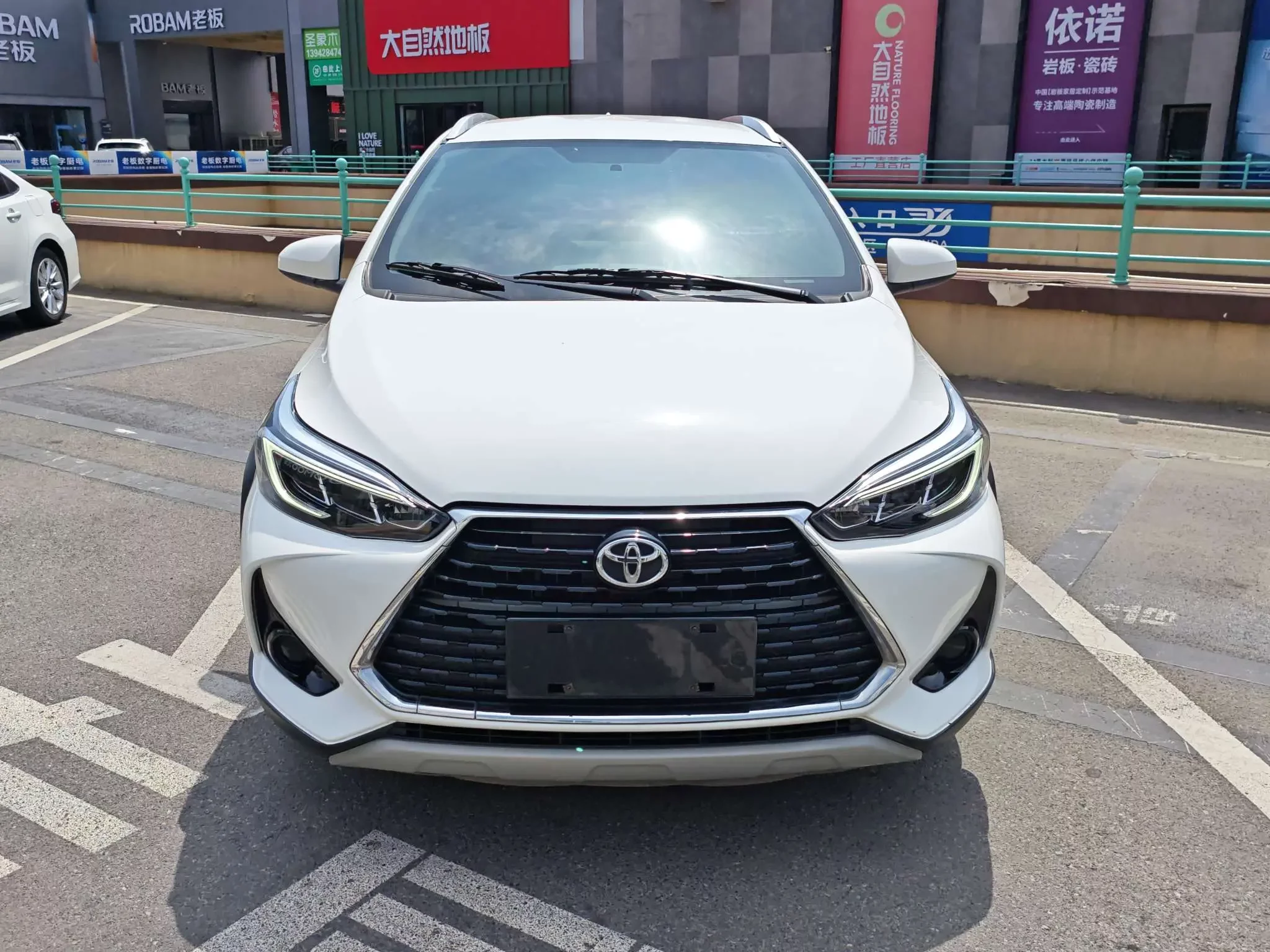 Toyota Yaris L