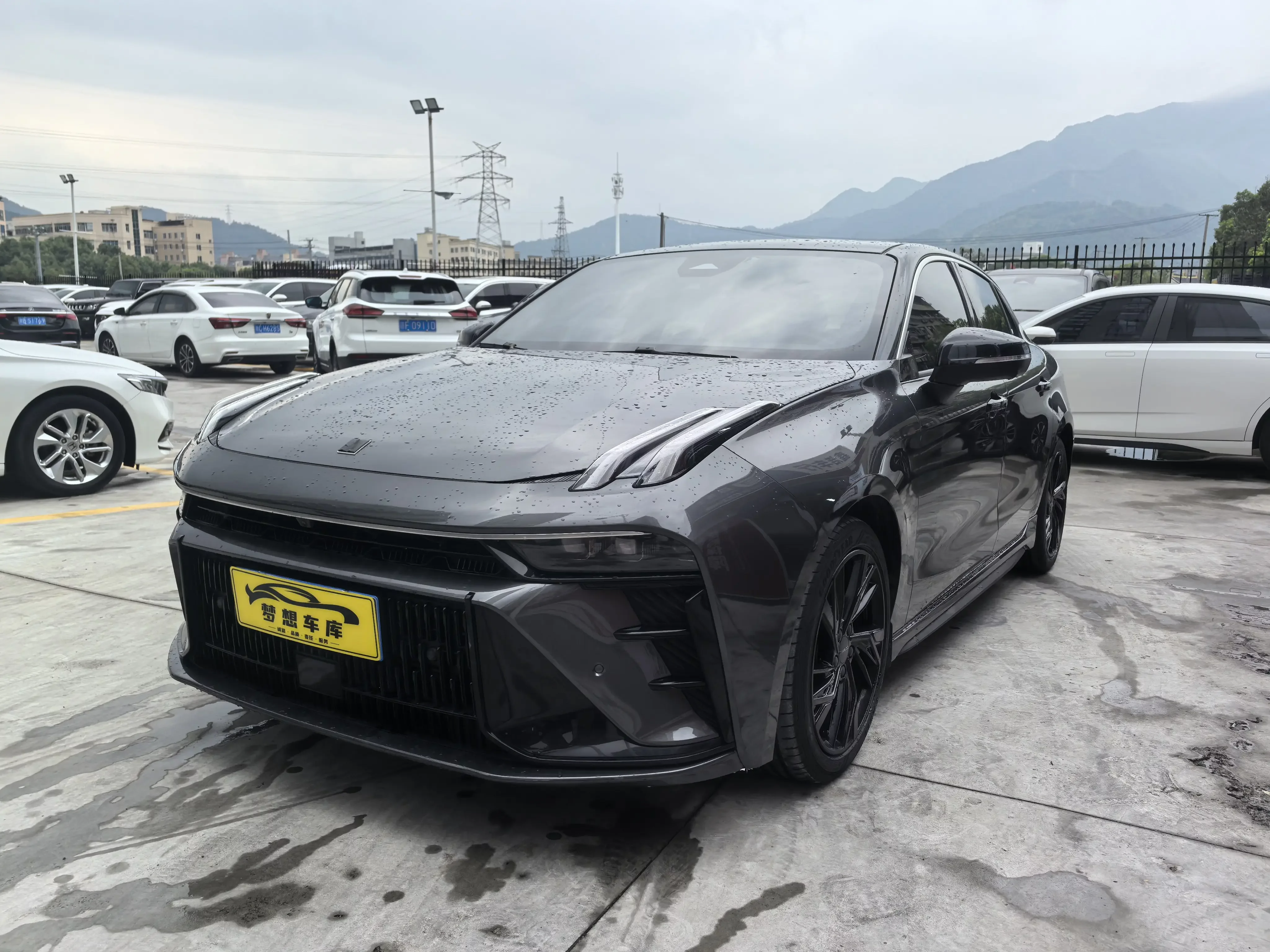 Lynk & Co 03