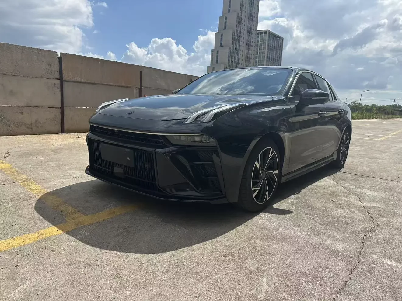 Lynk & Co 03