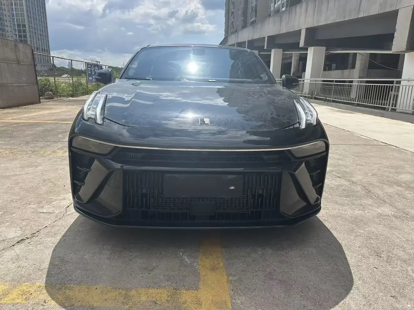 Lynk & Co 03