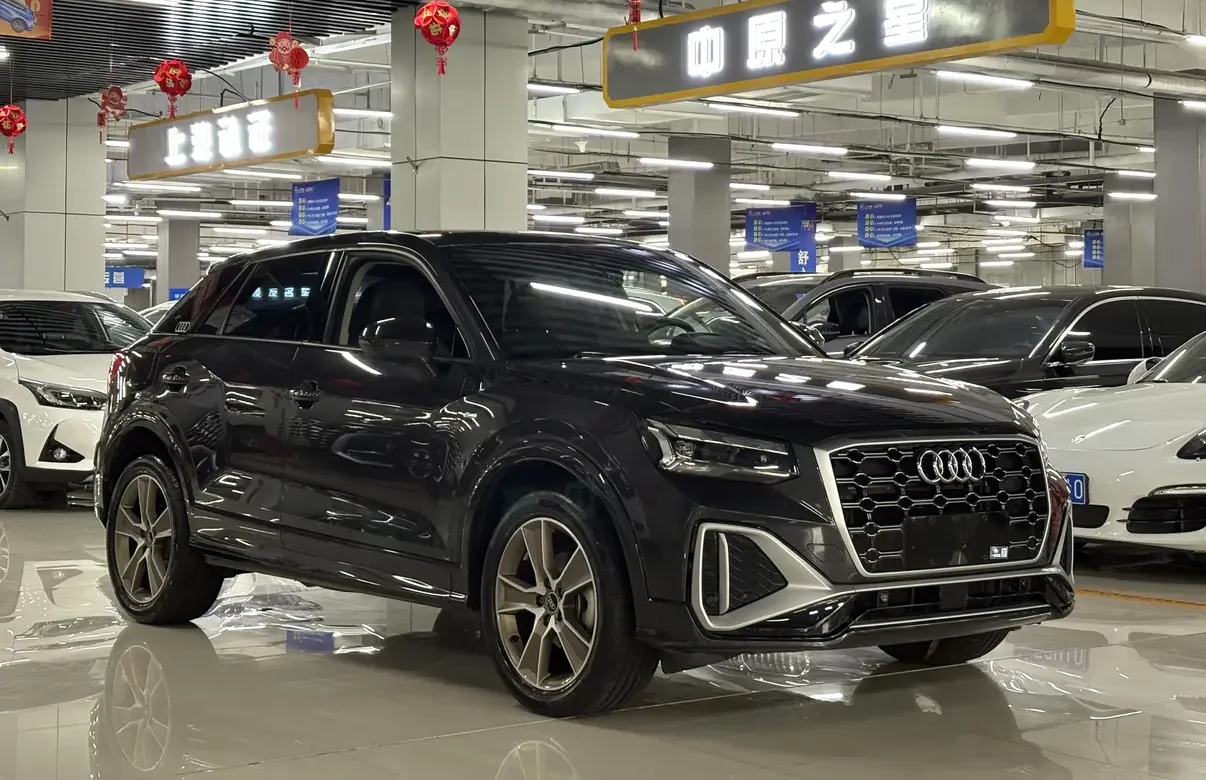 Audi Q2L