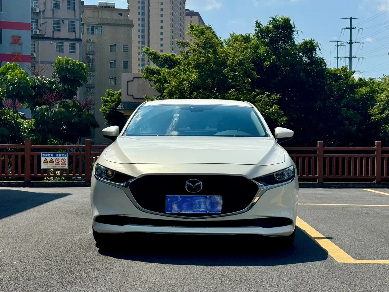 Mazda Axela (3)