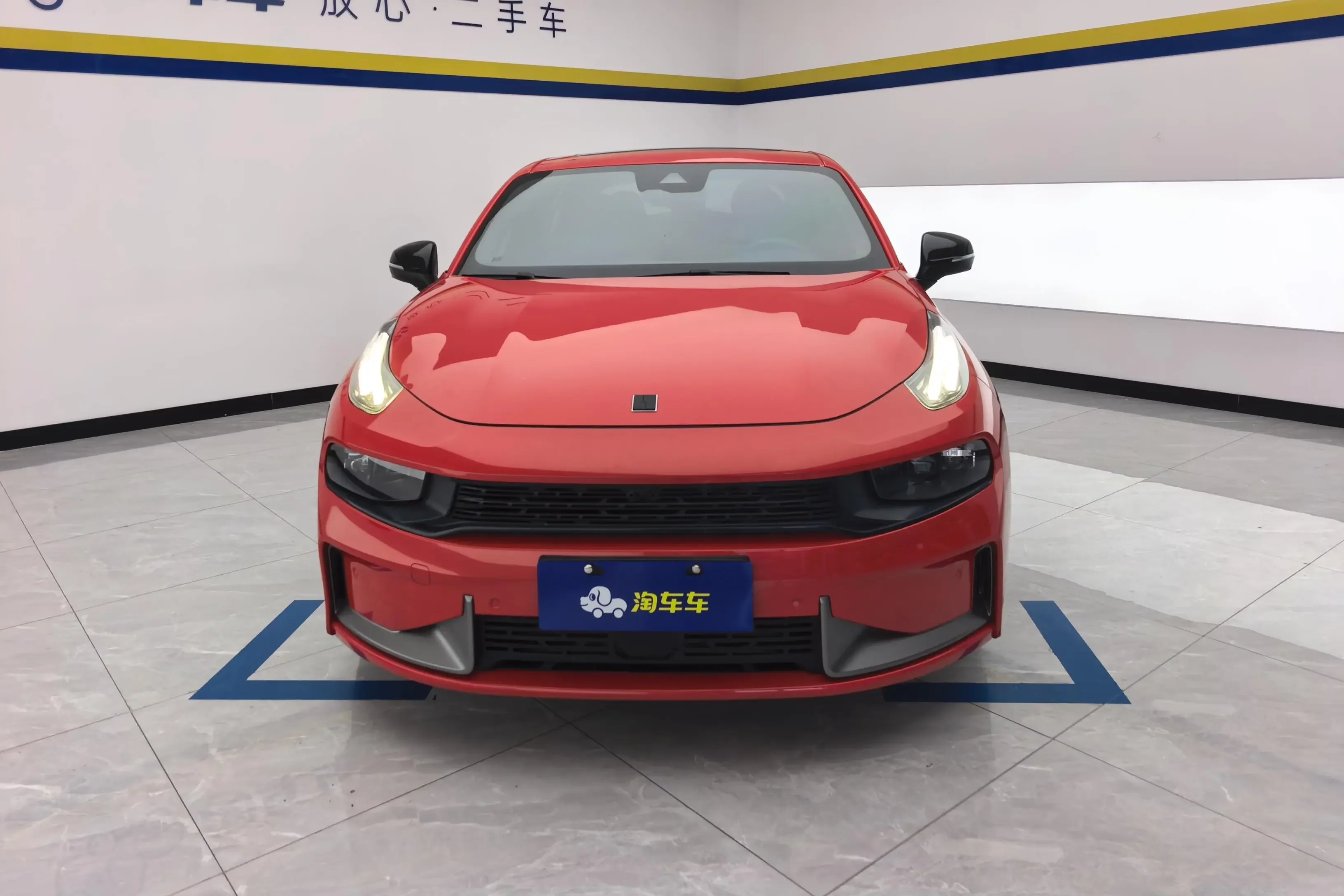Lynk & Co 03