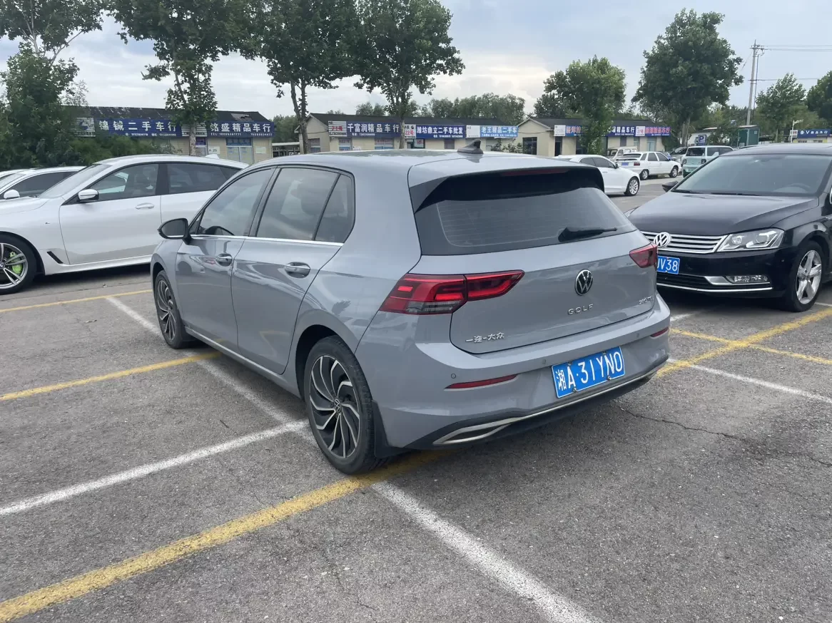 Volkswagen golf