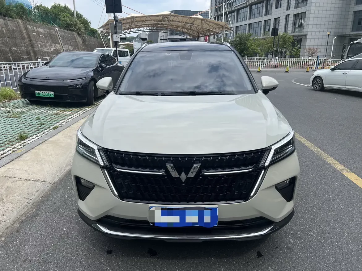 Wuling Asta (Star)