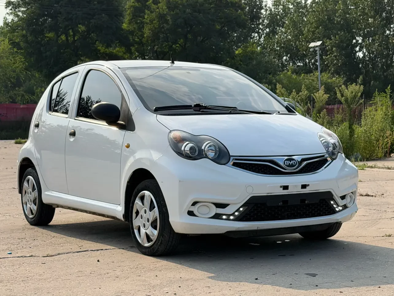 BYD F0