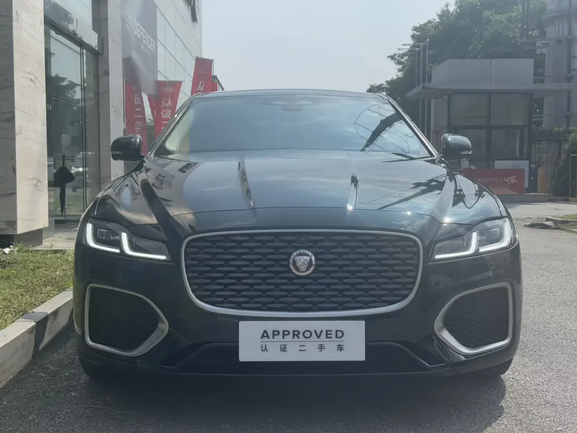 Jaguar XFL