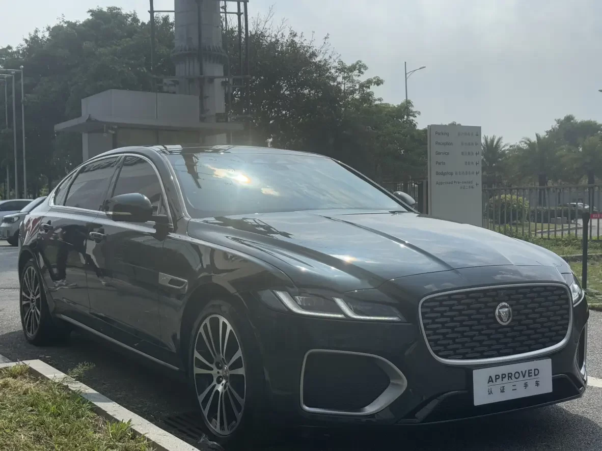 Jaguar XFL
