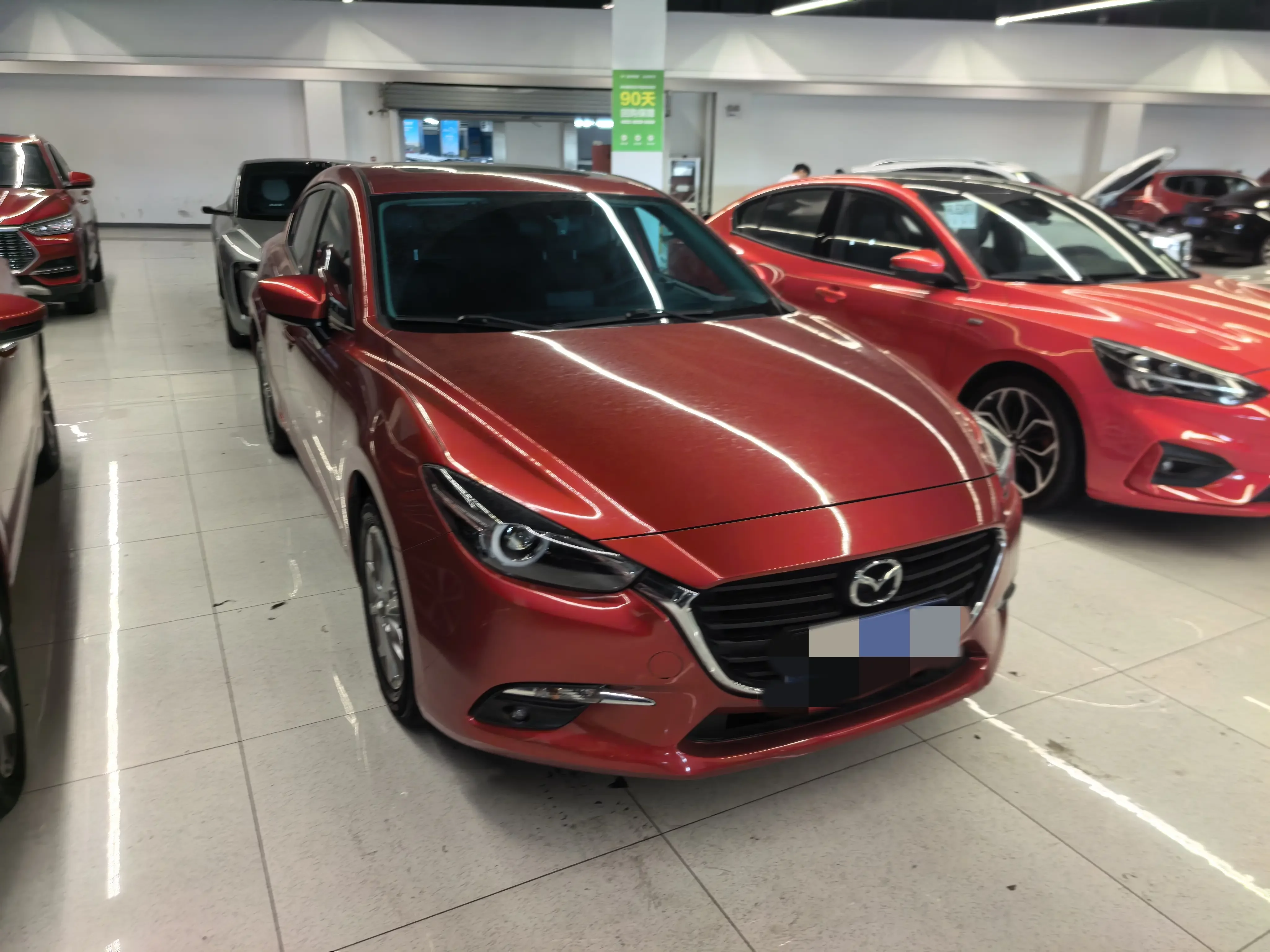 Mazda Axela (3)