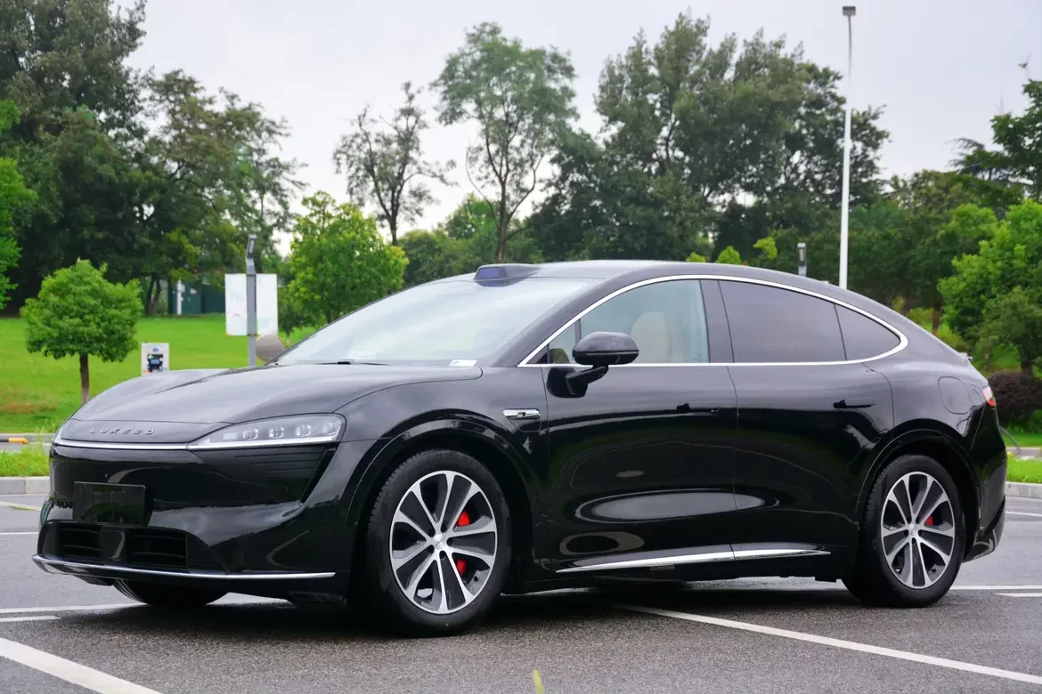 Luxeed Zhijie R7
