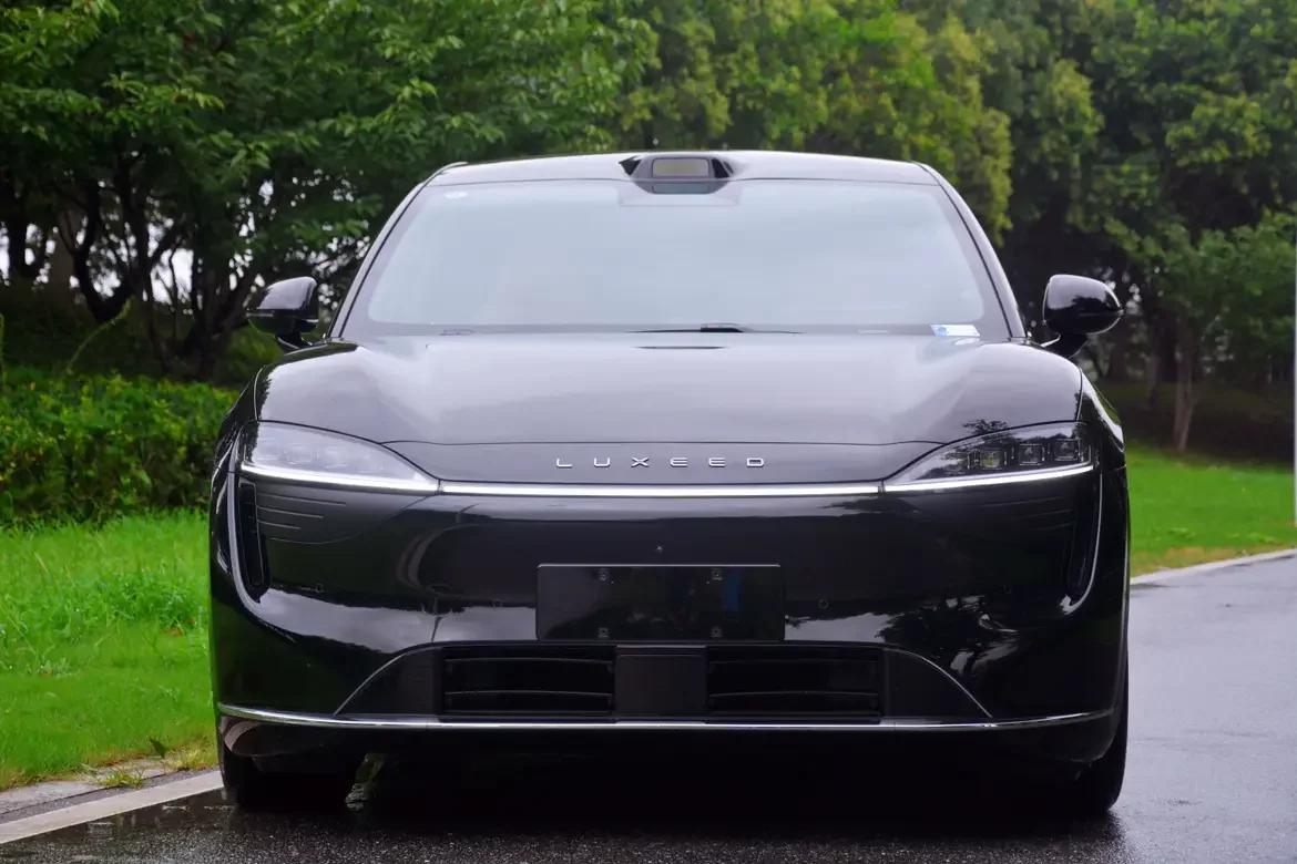Luxeed Zhijie R7