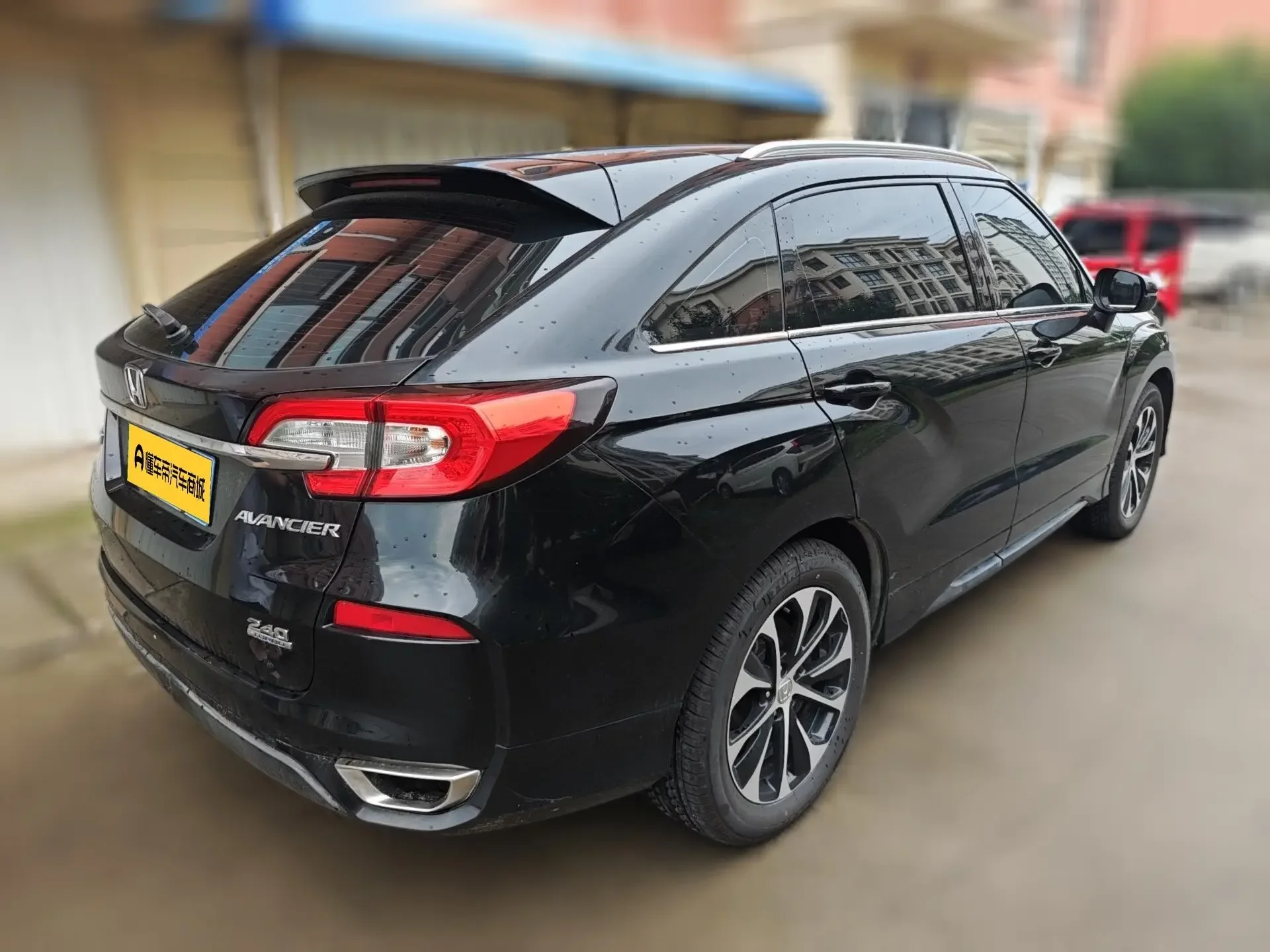 Honda Avancier (Crown Road)