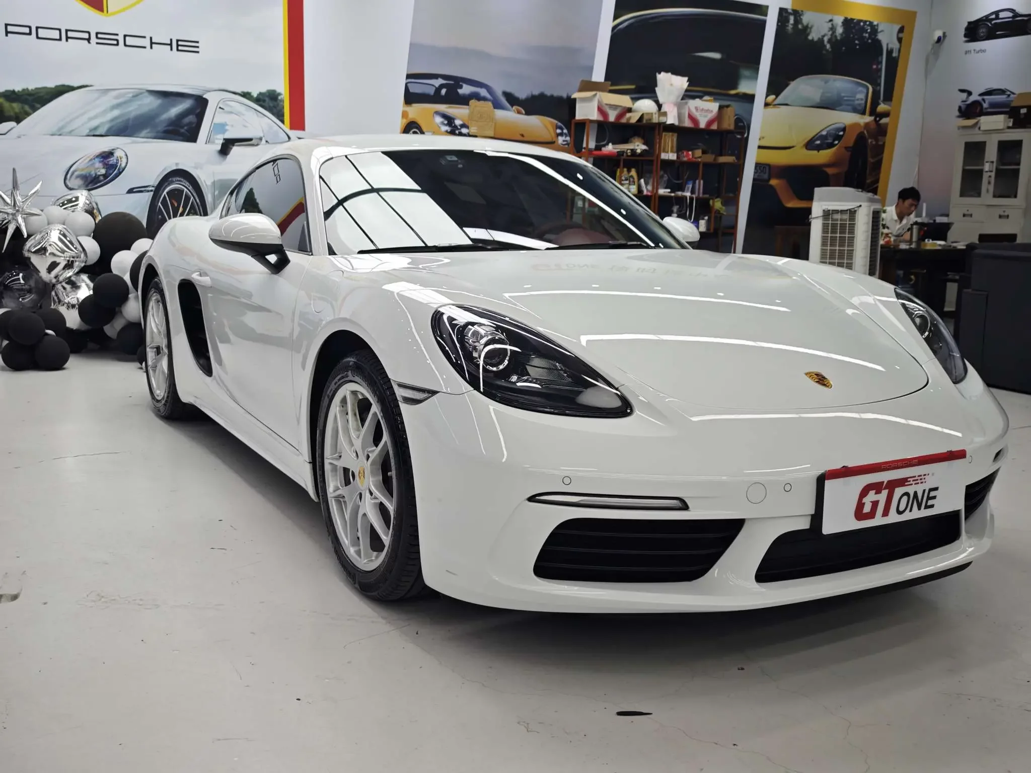 Porsche 718