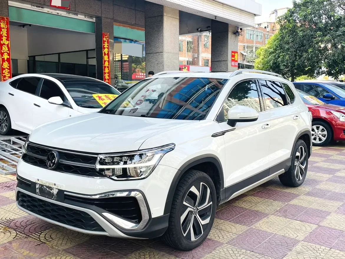VOLKSWAGEN THARU