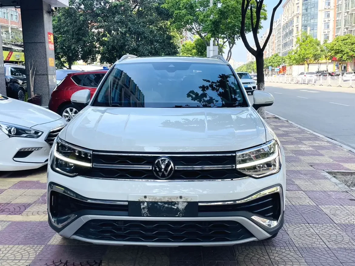Volkswagen Tharu